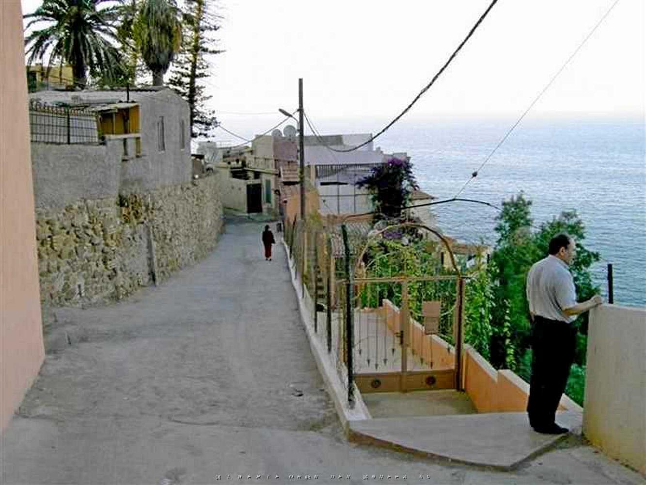 LA CORNICHE ORANAISE UN LIEU PRECIEUX 09 2004.JPG